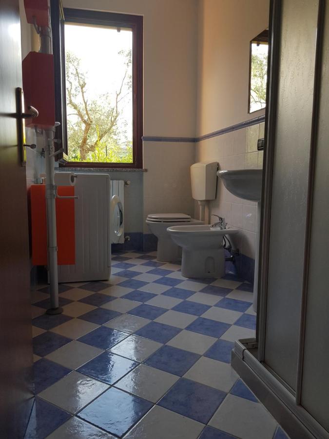 מנרבה דל גארדה Casa Paradiso Del Garda מראה חיצוני תמונה